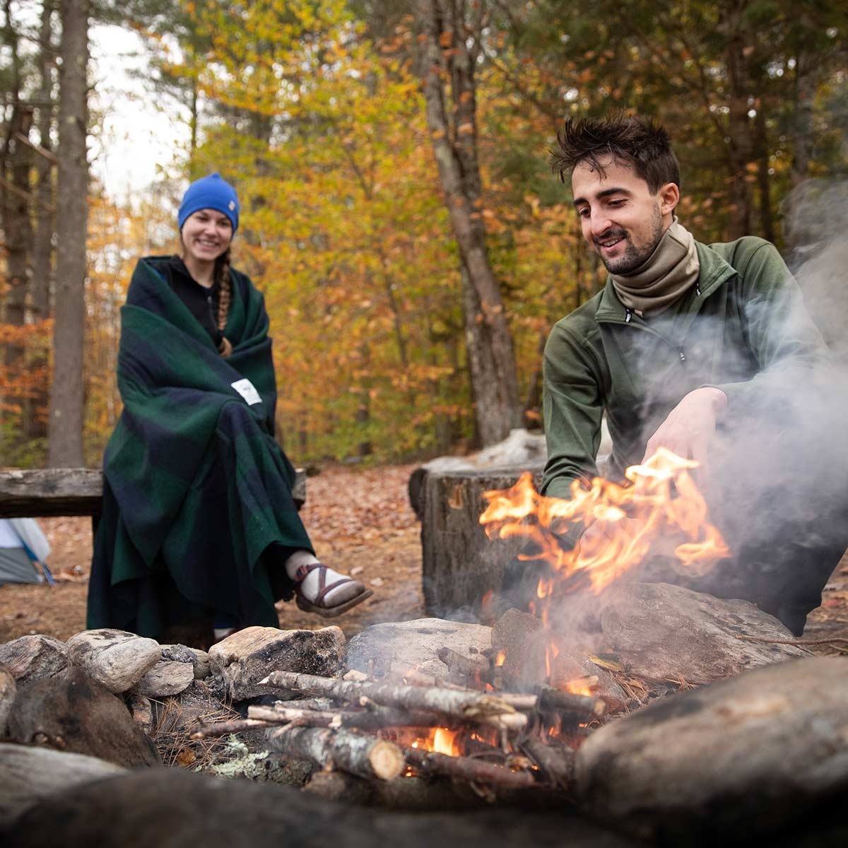 Minus33 White Mountain Woolen Camp Picnic Wool Blanket Green and Blue Plaid