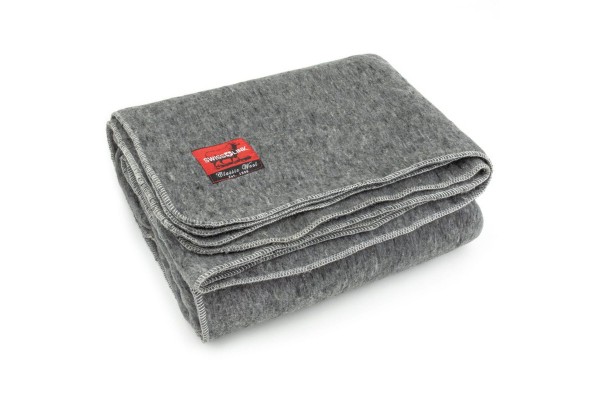 Swiss link classic wool blanket top